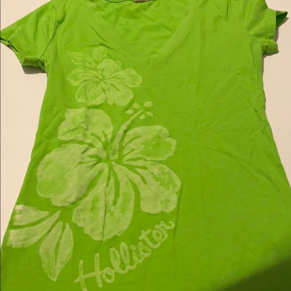 Hollister xs green short sleeve shirt